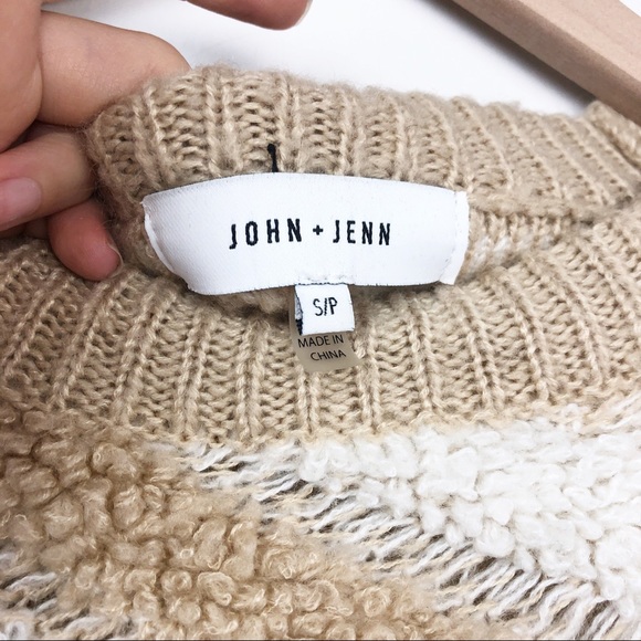 John Jenn Textured Geometric Crop Crewneck Sweater - Picture 6 of 8